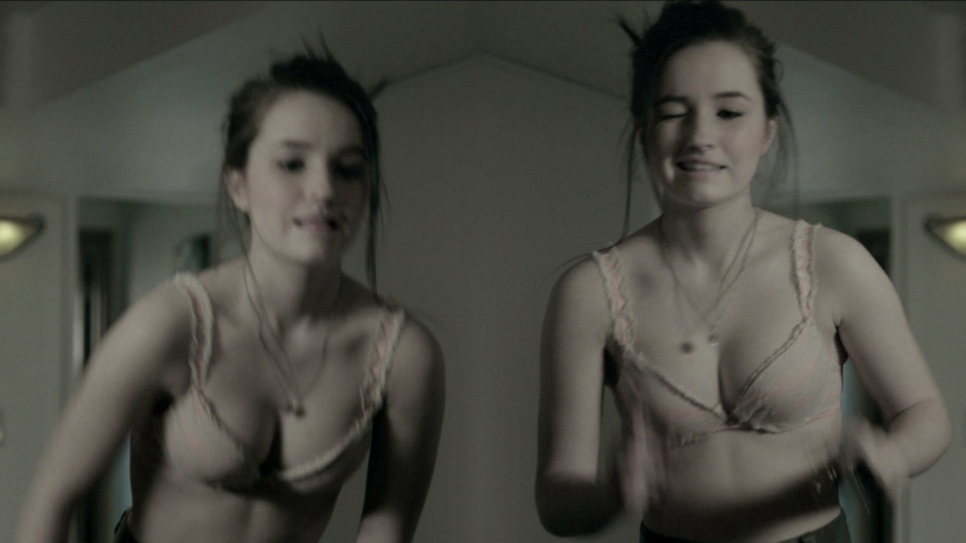 Kaitlyn Dever Nude Pics Page 1 is top naked photo Collection. 