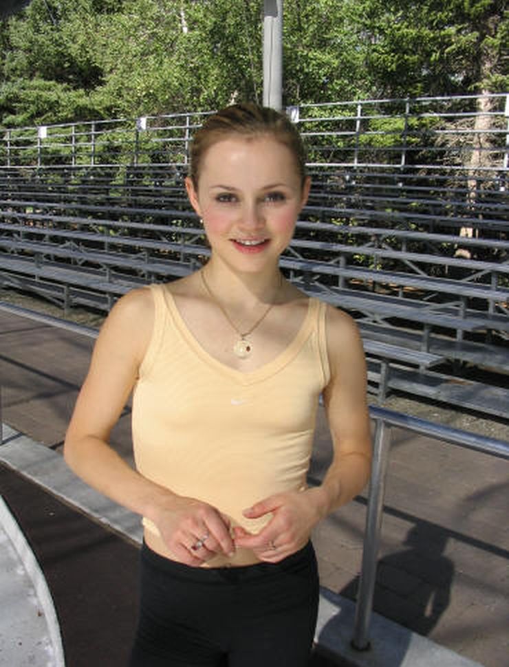 Naked Sasha Cohen Added 07192016 By Gwen Ariano 2883