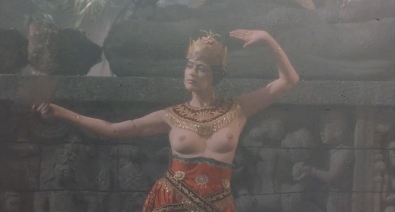 Sylvia Kristel Nue Dans Mata Hari