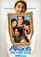 Aliens in America (2007-2008) Scènes de Nu