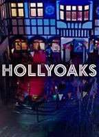 Hollyoaks scènes de nu