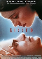 Kissed 1996 film scènes de nu