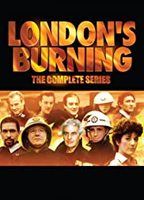 London's Burning 1988 film scènes de nu