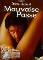 Mauvaise Passe (1999) Scènes de Nu