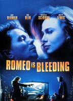 Romeo Is Bleeding (1994) Scènes de Nu