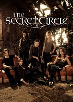 The Secret Circle 2011 film scènes de nu