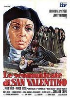 The Sinful Nuns of St Valentine (1974) Scènes de Nu