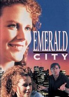 Emerald City  1988 film scènes de nu