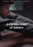 A Certain Kind Of Silence (2019) Scènes de Nu
