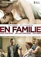 A Family (2010) Scènes de Nu