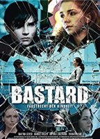 Bastard (2011) Scènes de Nu