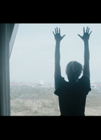Between The Walls (music video) 2012 film scènes de nu
