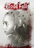 Blood Falls (2018) Scènes de Nu