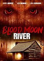 Blood Moon River (2017) Scènes de Nu