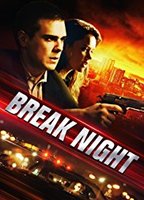 Break Night (2017) Scènes de Nu