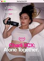 Charli XCX: Alone Together 2021 film scènes de nu