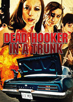 Dead Hooker in a Trunk 2009 film scènes de nu