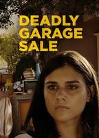 Deadly Garage Sale (2022) Scènes de Nu