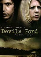 Devil's Pond 2003 film scènes de nu