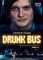 Drunk Bus (2020) Scènes de Nu