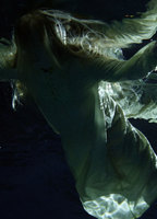Engel unter Wasser 2015 film scènes de nu