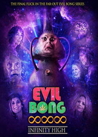 Evil Bong 888: Infinity High 2022 film scènes de nu