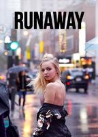 Runaway (II) 2018 film scènes de nu