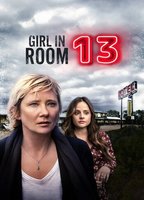 Girl in Room 13 (2022) Scènes de Nu