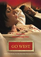 Go West  2005 film scènes de nu
