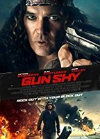 Gun Shy (II) 2017 film scènes de nu