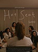 Hot Seat (2017) Scènes de Nu