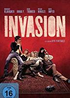 Invasion (2012) Scènes de Nu