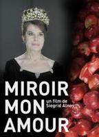 Mirror My Love (2012) Scènes de Nu