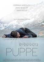 Puppet (2013) Scènes de Nu