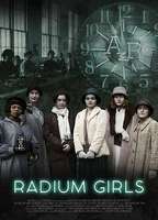 Radium Girls 2018 film scènes de nu