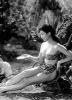 Revenge Of The Pearl Queen 1954 film scènes de nu
