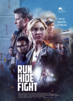 Run Hide Fight (2020) Scènes de Nu