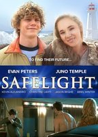 Safelight (2015) Scènes de Nu