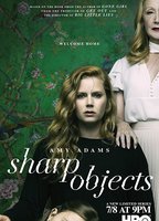 Sharp Objects 2018 film scènes de nu
