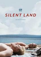 Silent Land (2021) Scènes de Nu