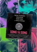 Song to Song 2017 film scènes de nu
