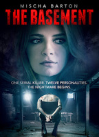 The Basement (2018) Scènes de Nu