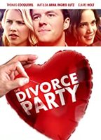 The Divorce Party (2019) Scènes de Nu