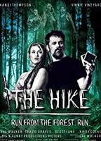 The Hike (2021) Scènes de Nu