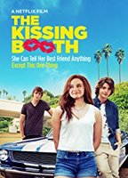 The Kissing Booth (2018) Scènes de Nu