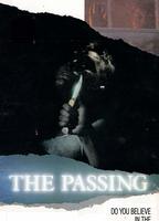 The Passing 1983 film scènes de nu