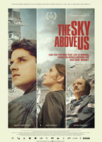 The Sky Above Us (2015) Scènes de Nu
