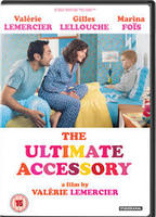 The Ultimate Accessory (2013) Scènes de Nu