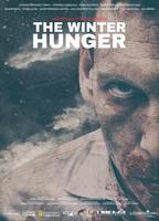 The Winter Hunger (2021) Scènes de Nu