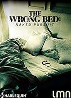 The Wrong Bed: Naked Pursuit (2017) Scènes de Nu